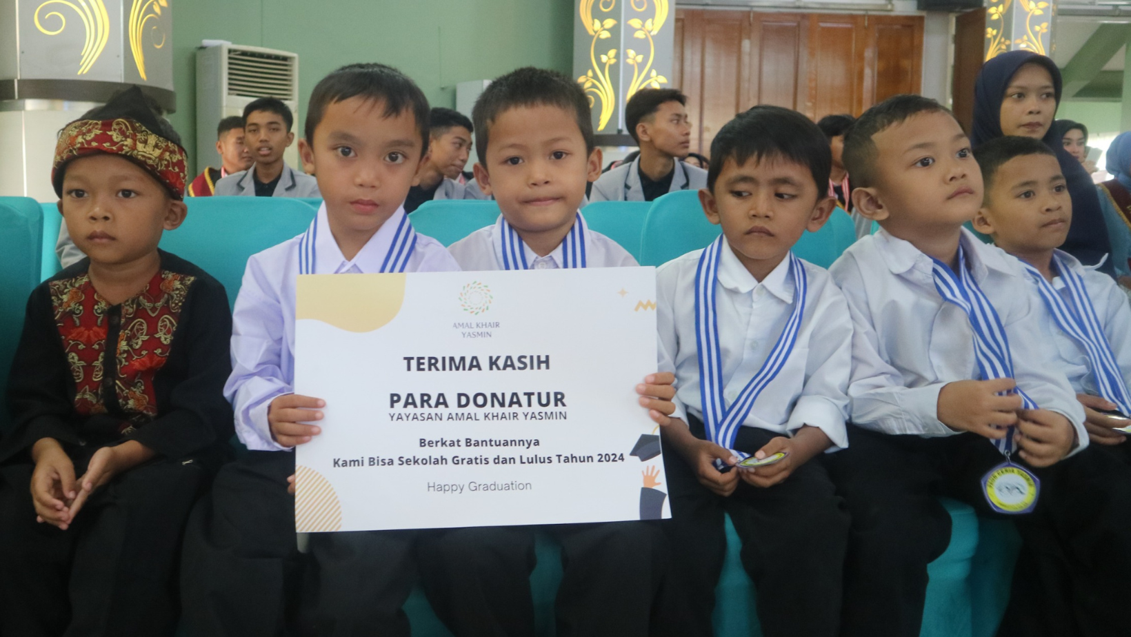 Terima Kasih Para Donatur: Wisuda Akbar Sekolah Gratis Berkualitas Binaan Yayasan Amal Khair Yasmin